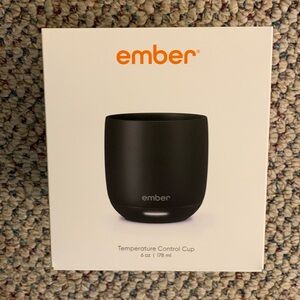 Ember 6 oz temp control cup 
Battery life 1.5 hrs
Charging coaster included